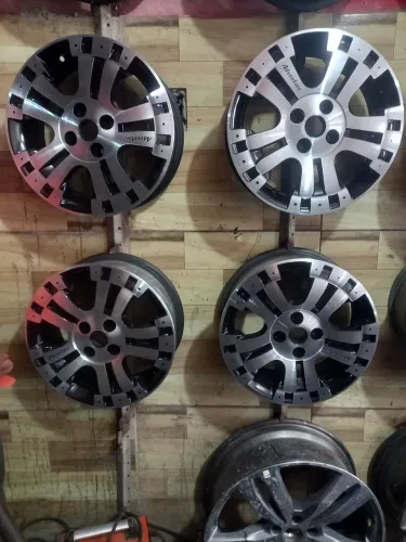 Roda aro 15 de liga leve original furacão 4 por 100
