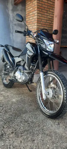 Vendo Bros ano 24/24 extremamente nova , sem detalhe algum, nunca lavada com produto,