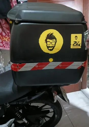 Vendo baú 100 litros 