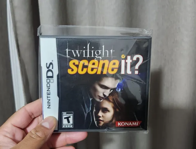 Jogo de Nintendo ds twilight muito novo, nunca foi usado