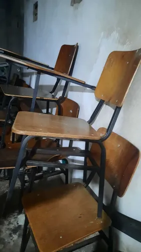 12 Carteiras Escolar