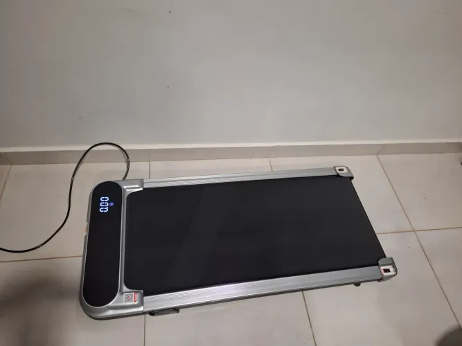 Esteira Silenciosa, Bluetooth,  Led e Amortecedores. 