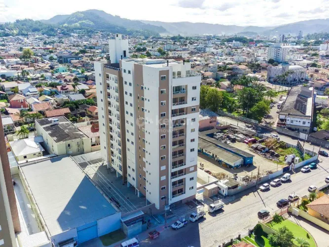 Apartamento para aluguel, 2 quartos, 1 suíte, 1 vaga, Centro - Tubarão/SC