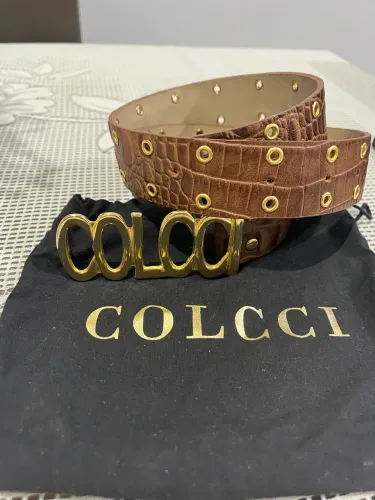 Cinto colcci em couro legítimo