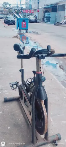 Vendo bicicleta ergométrica.