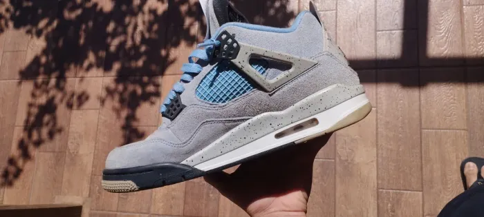 Jordan 4 University Blue
