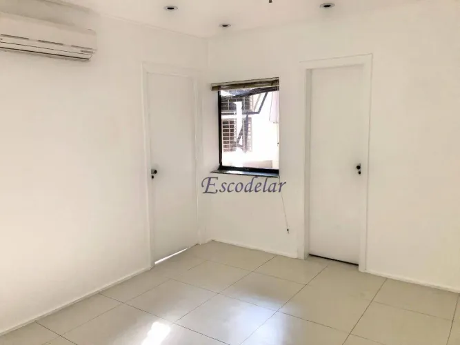 Sala para venda, 62 m², 3 salas reformadas, 2 vagas. Paraíso - perto do metro