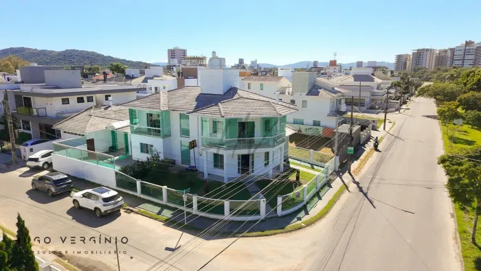 Casa 4 Quartos Pedra Branca 328m²