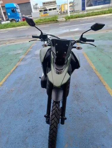 Moto nova nunca caiu super conservada km 2 mil rodadas kilometros
