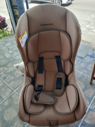 Vendo cadeirinha de carro pra criança 
