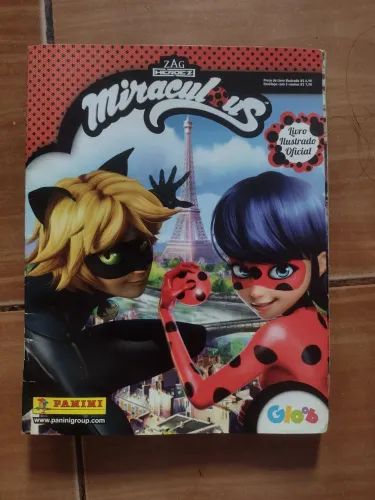 Album miraculus incompleto Panini de 2017