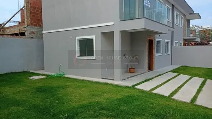 Casa à Venda em Piratininga