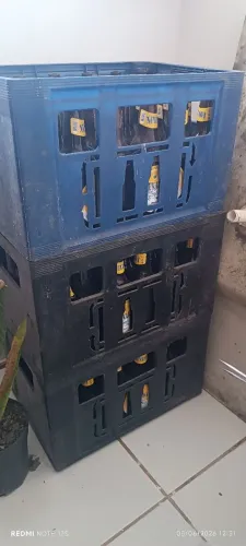 Engradado e vasilhame de cerveja 600 ml