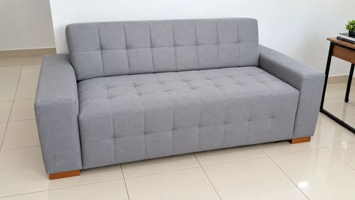 Reformamos e fabricamos sofá, puff, poltronas...
