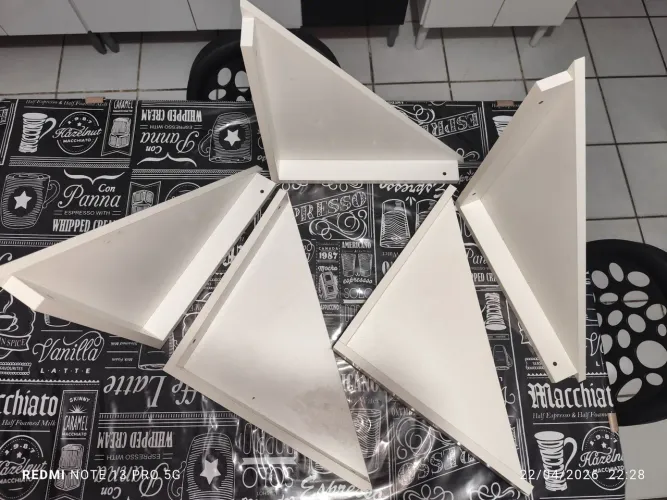 Cantoneira 40 cm x 40 cm Para Parede em MDF