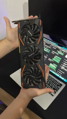 GTX 1080 triple fan 8gb
