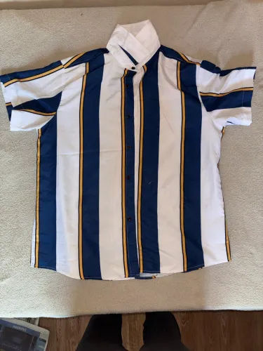 Blusa botão Shein