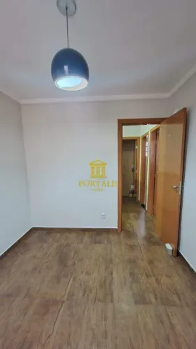 Casa de Condomínio com 3 quartos para alugar em Contagem