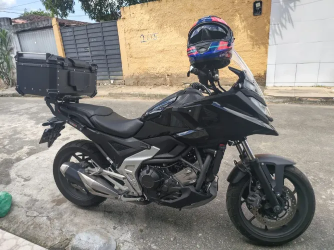 Moto nc750 com 7 mil rodados