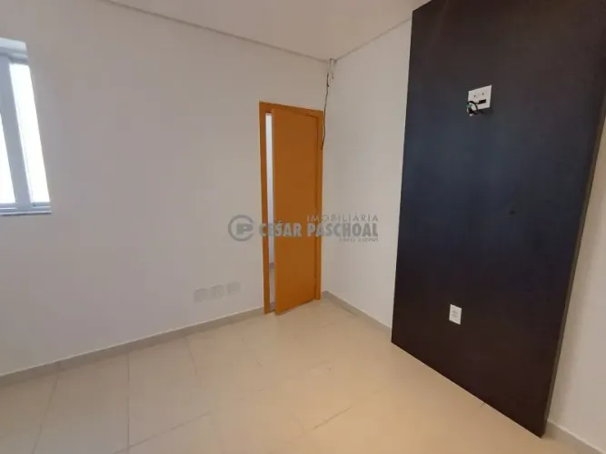 Sala Comercial Normal Jardim Botânico Sala composta por: 02 banheiros 03 salas 01 copa 01