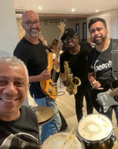 Transforme sua festa em memória(show ao vovo)