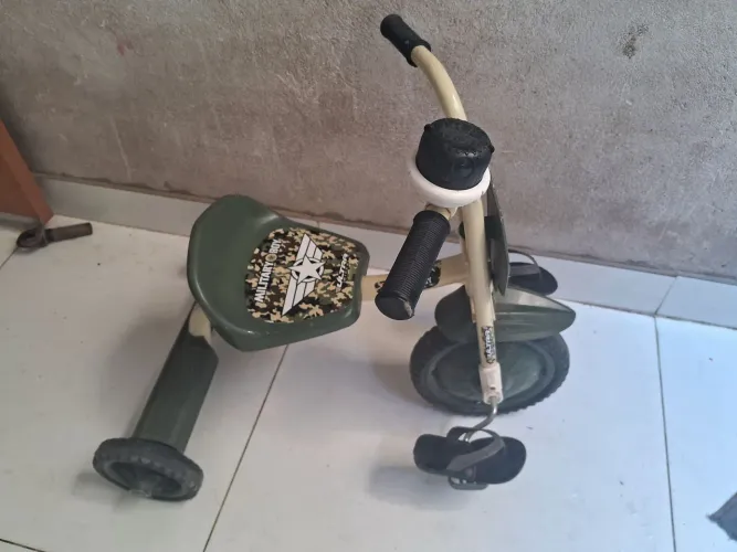 Triciclo infantil