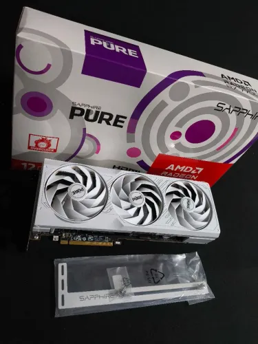 RX 7700XT Shappire pure