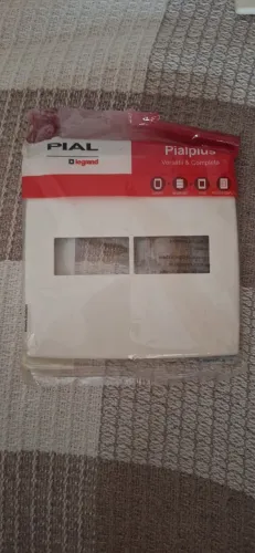 Placa pial legrand