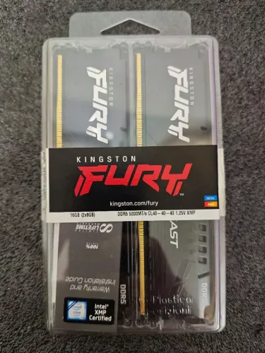 Memória RAM 16GB (2x8GB) Kingston FURY Beast DDR5 5200MHz CL40 - Estado de Novo