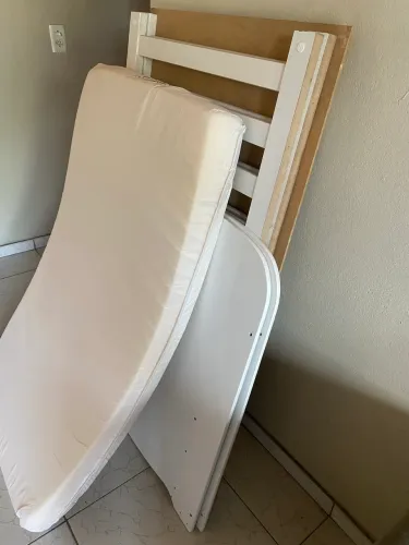 Berço mais colchão novo