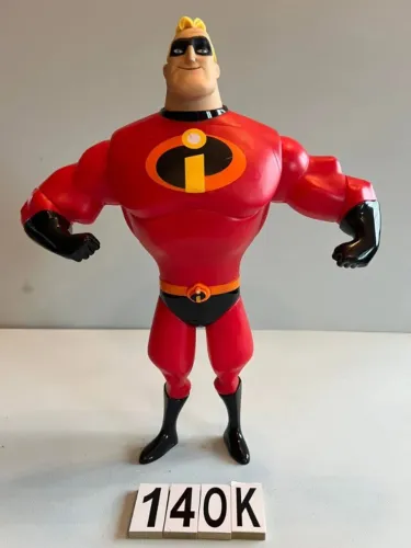 MR INCRIVEL DISNEY PIXAR HASBRO 2003 37 CM , FALA QUANDO VC APERTA A BARRIGA DELE