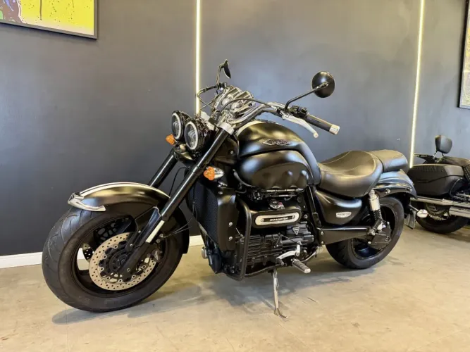 Triumph Rocket III Roadster 2015