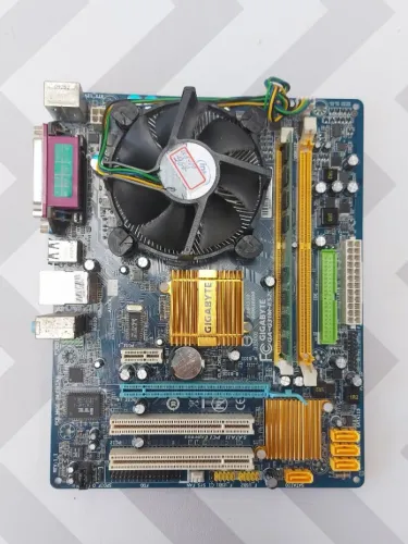 Kit Placa Mãe Lga775 Gigabyte GA-G31M-ES2C +Core2 Quad +2GB Ram Ótimo Estado!