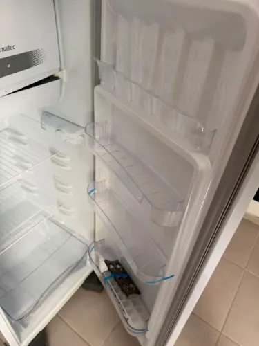 Geladeira esmaltec nova nunca usada