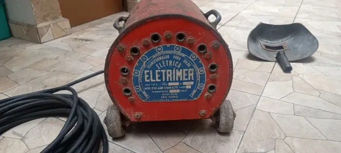 Máquina de Solda 40 a 250 Amperes