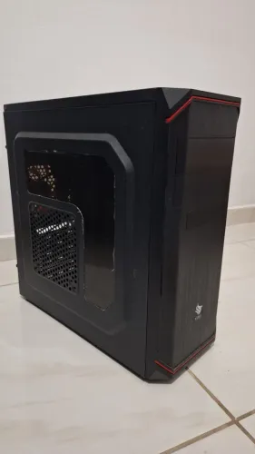 PC Gamer + monitor e periféricos.