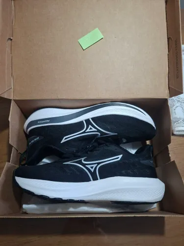 Tenis mizuno Base ride