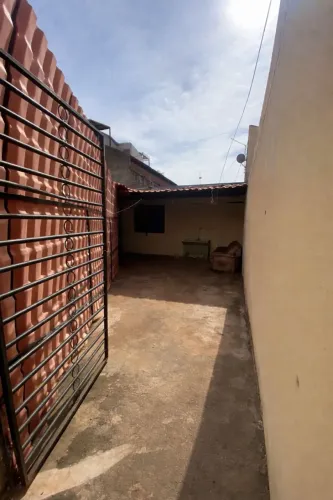 Imóvel para aluguel tem 30 metros quadrados com 1 quarto