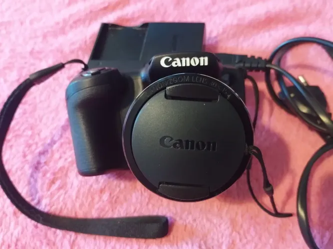 Camera Canon sem uso!!