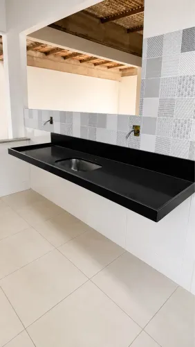 Pia de cozinha em granito preto São Gabriel
