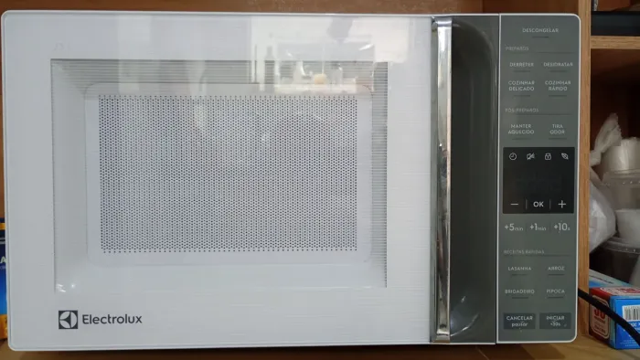 Microondas Eletrolux 23 litros