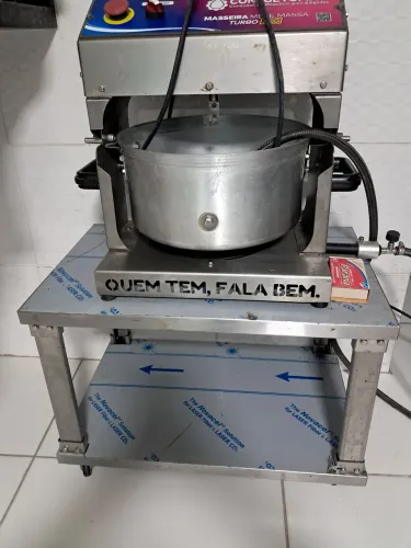 Carrinho de apoio Masseira CONSULTOMAQ 
