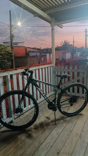 Vendo está bicicleta de comando completinha aro 29