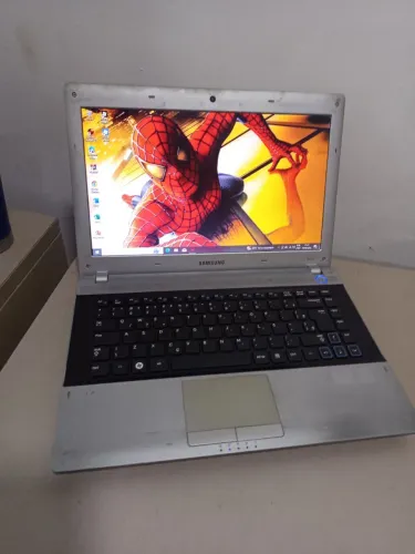 notebook Samsung core i3 8GB RAM HD 1 terá perfeito 