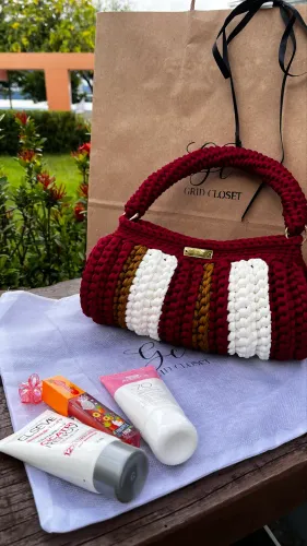 Bolsa de crochê com fio de malha premium