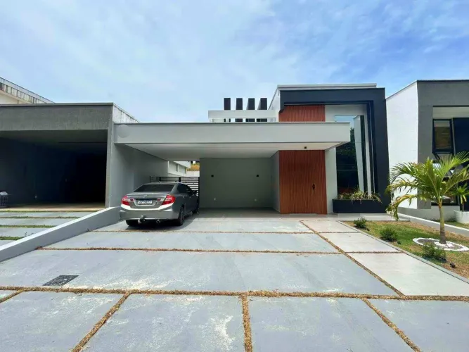 Casa nova na Ponta Negra 3 suítes Venda !!