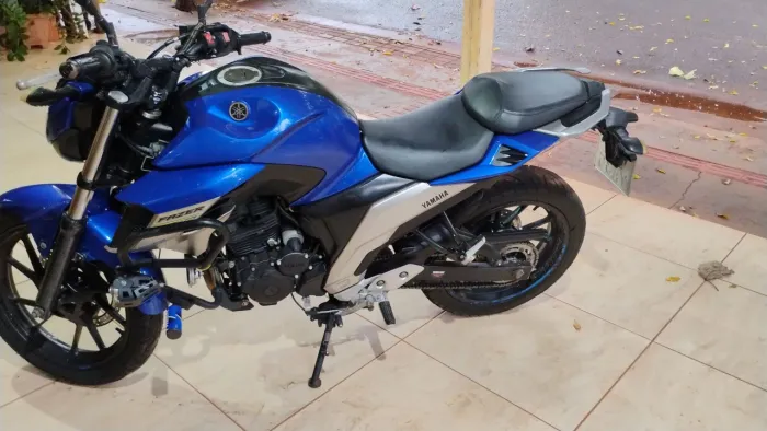Fazer 250