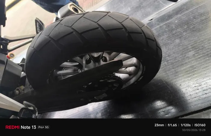 PNEU CB500X