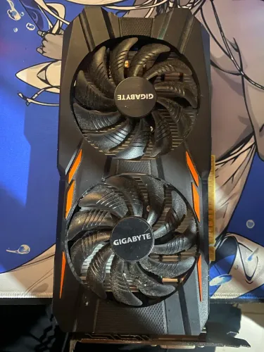 placa de vídeo amd gigabyte rx 590 com defeito