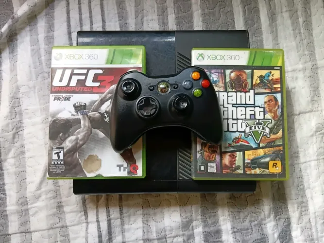 xbox 360 super slim com GTA 5 ORIGINAL